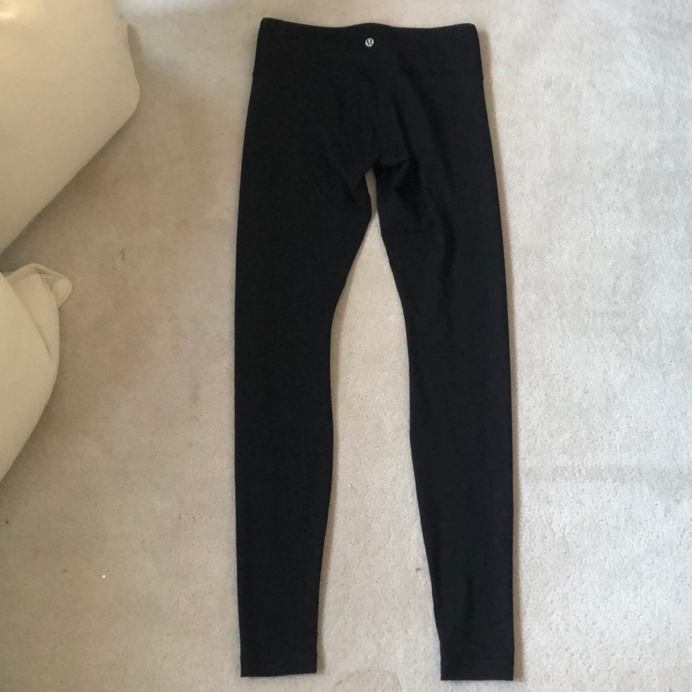 Lululemon leggings!